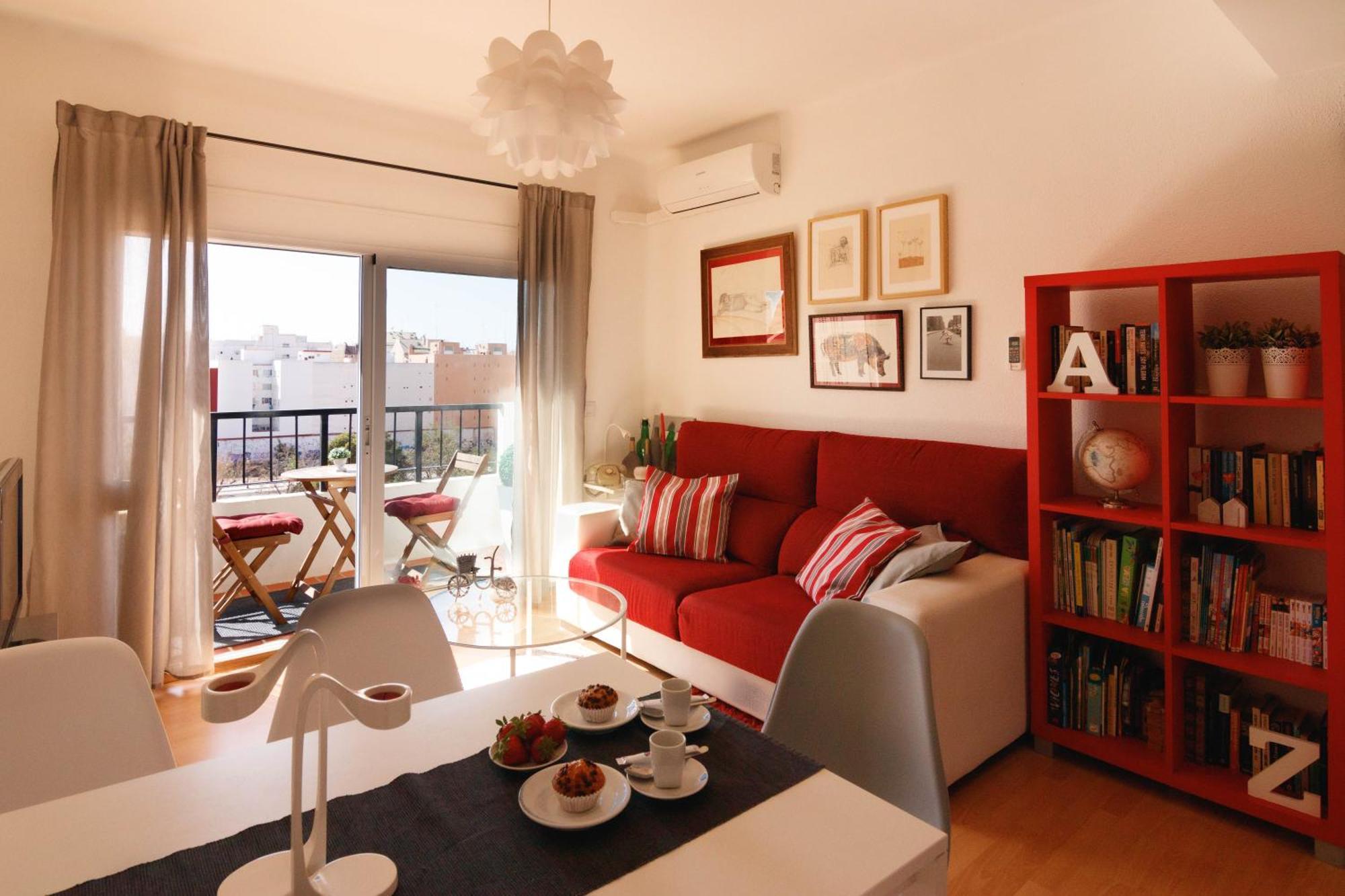 Luminoso. Comodo. Acogedor. Wifi. Junto A Ave Valencia Exterior photo