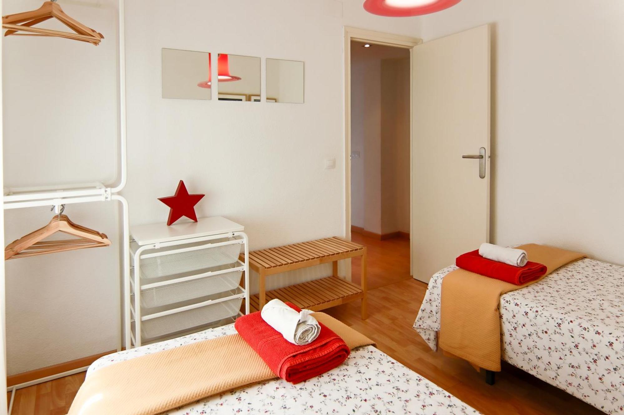 Luminoso. Comodo. Acogedor. Wifi. Junto A Ave Valencia Exterior photo